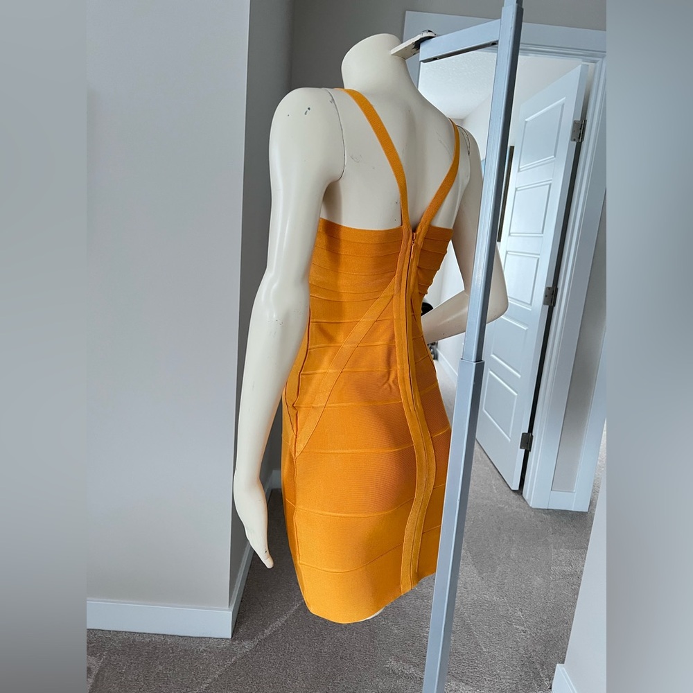 Custom-Made Orange Bodycon Dress – Size S - Picture 5 of 8
